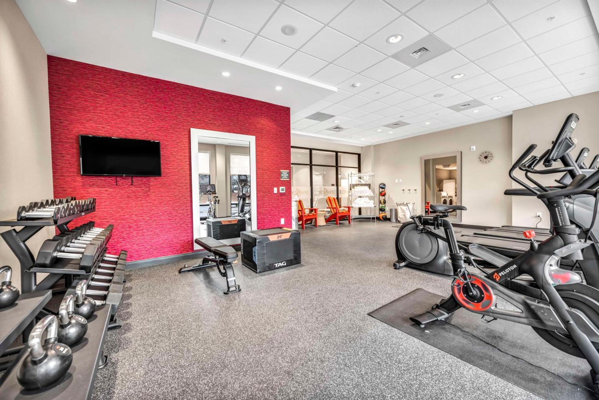 Home2 Suites By Hilton Raleigh West Lenovo Center エクステリア 写真